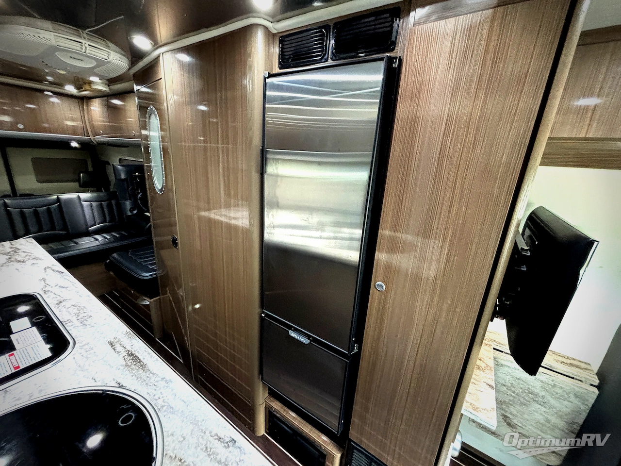 2018 Airstream Interstate Grand Tour EXT Std. Model Photo 12