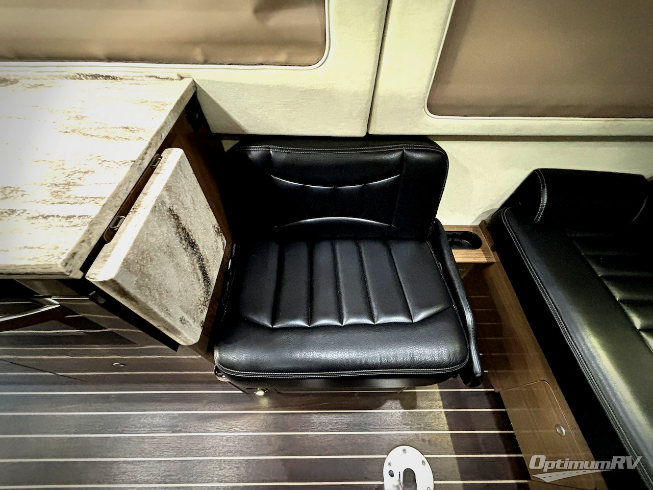 2018 Airstream Interstate Grand Tour EXT Std. Model Photo 17