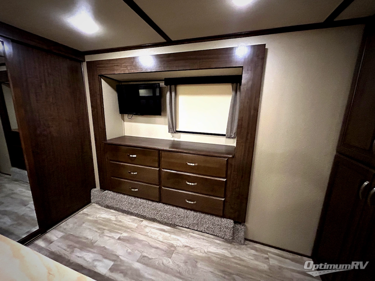 2019 Grand Design Solitude 385GK Photo 11