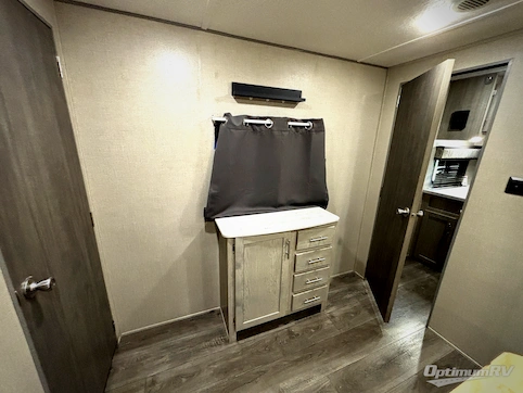 2023 Coachmen Catalina Legacy 343BHTS RV Photo 3