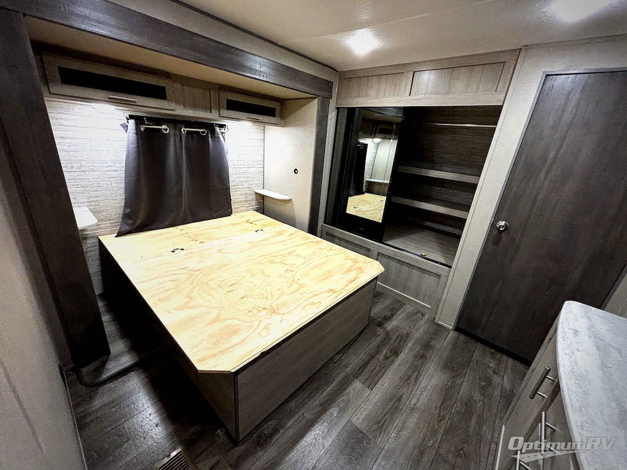 2023 Coachmen Catalina Legacy 343BHTS Photo 7