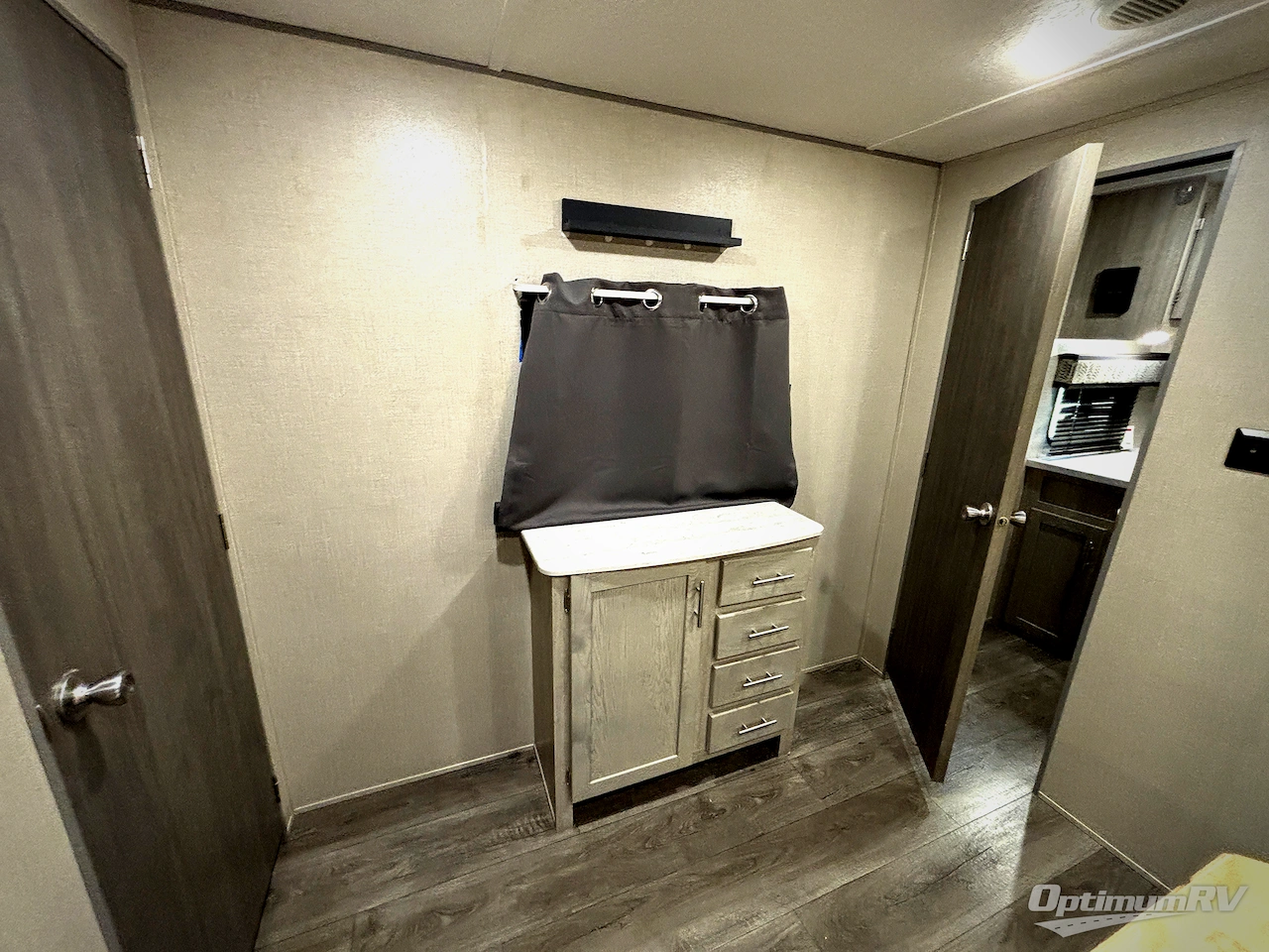 2023 Coachmen Catalina Legacy 343BHTS Photo 11