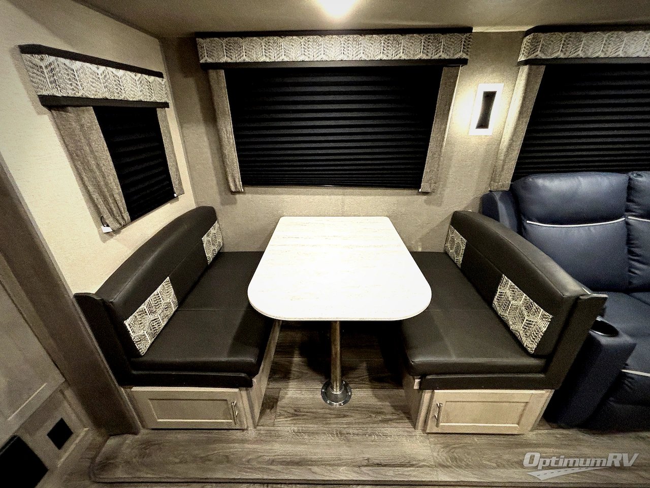 2023 Coachmen Catalina Legacy 343BHTS Photo 15