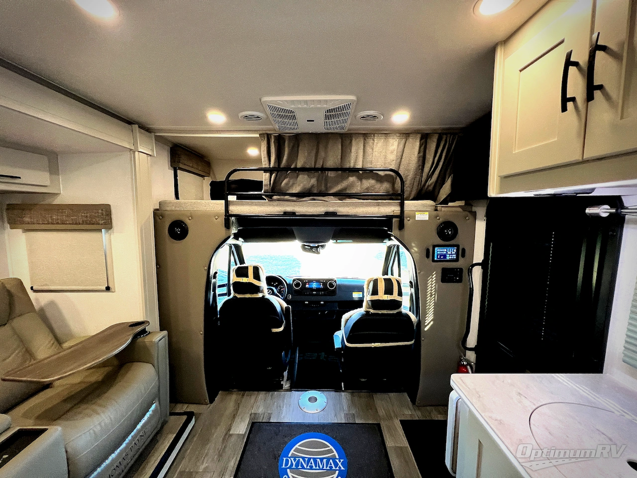 2024 Dynamax isata 3 24RW Photo 4