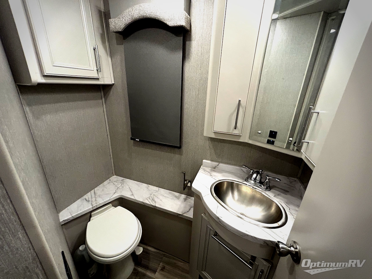 2023 Fleetwood Pace Arrow 36U Photo 14
