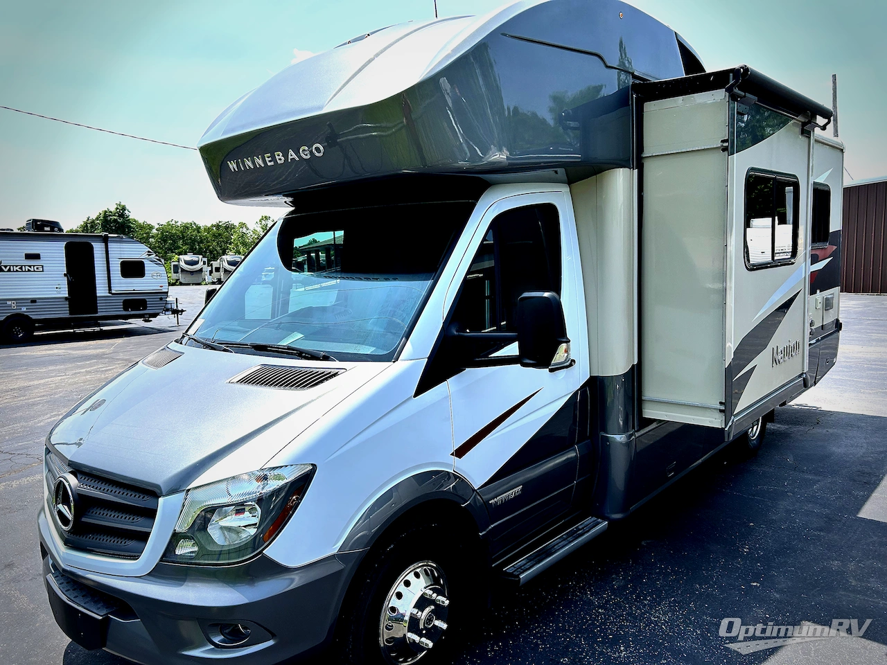 2018 Winnebago Navion 24V Photo 1
