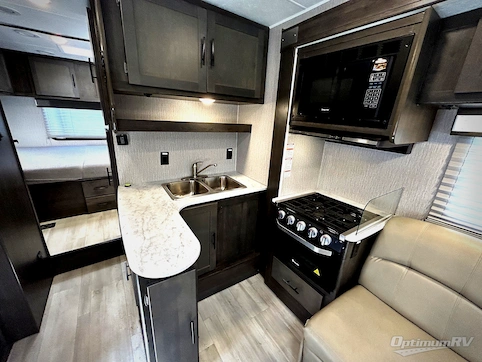 2023 Coachmen Leprechaun 260QB RV Photo 4