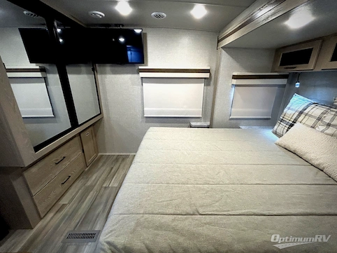 2023 Forest River Rockwood Ultra Lite 2608BS RV Photo 4