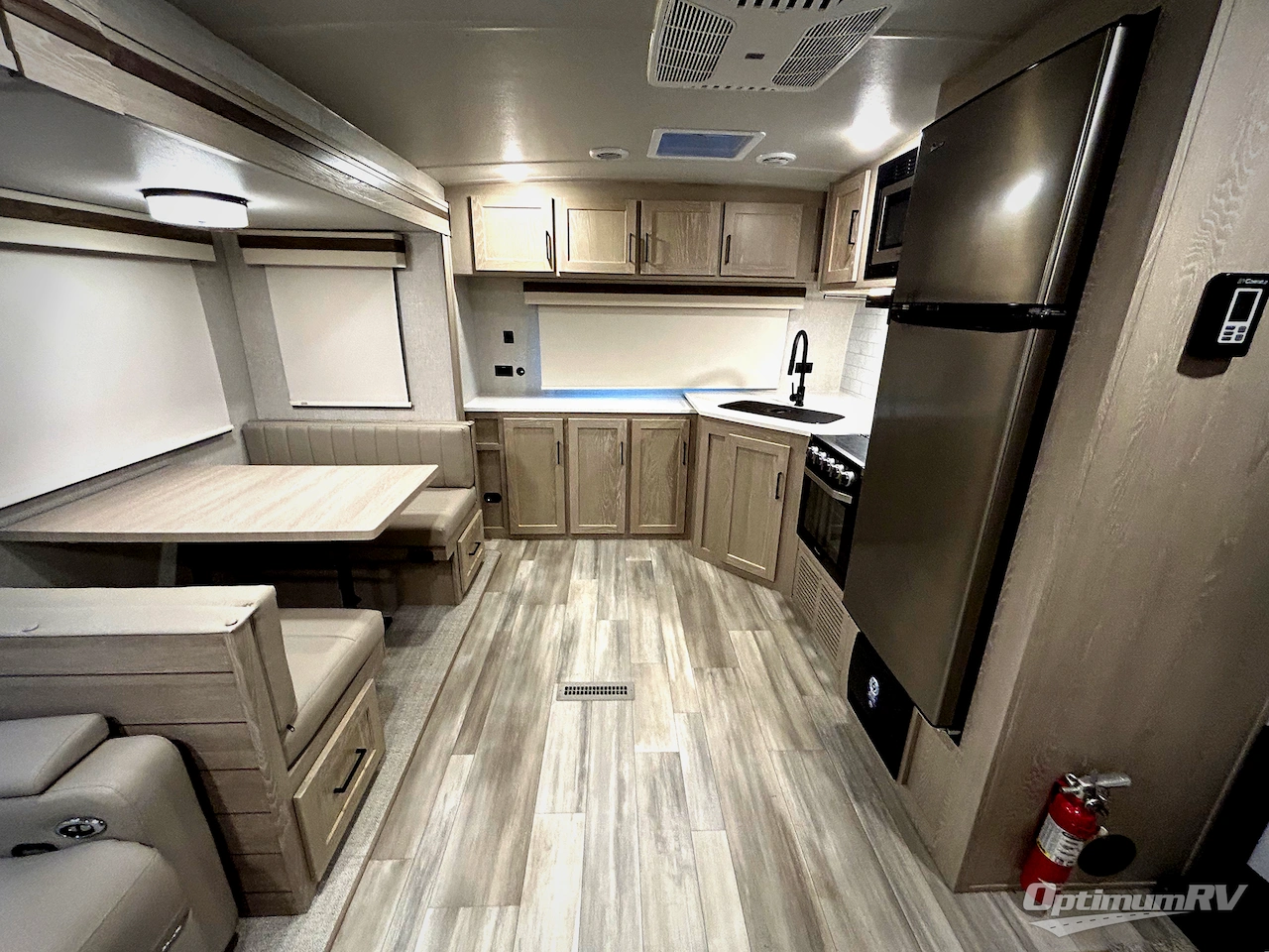 2023 Forest River Rockwood Ultra Lite 2608BS Photo 4