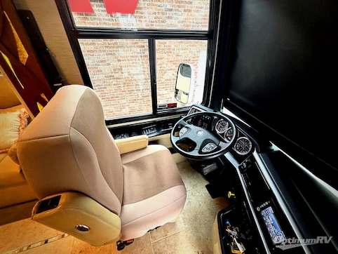 2018 Newmar Ventana 4369 RV Photo 3