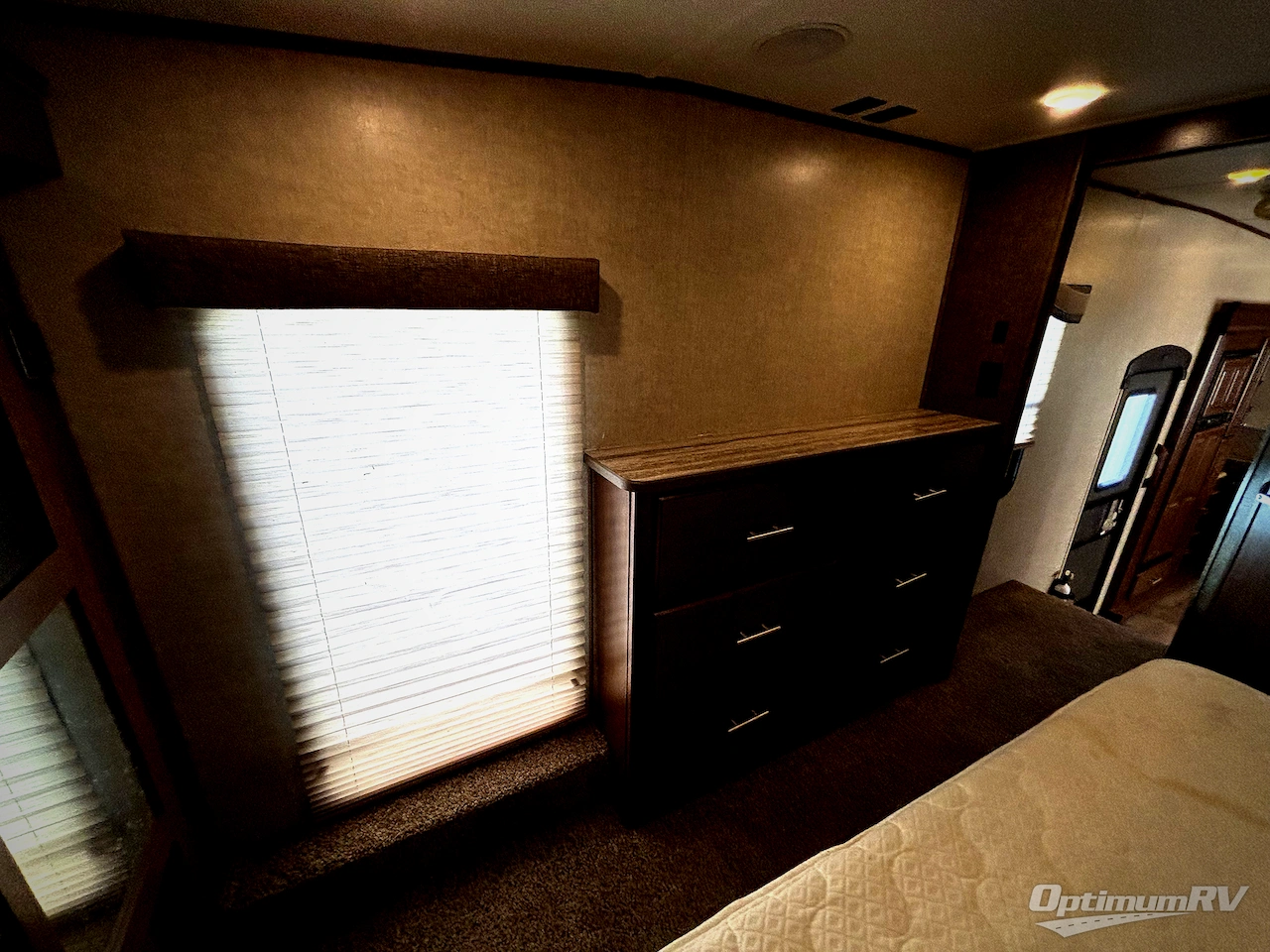 2015 Heartland ElkRidge 38RSRT Photo 8