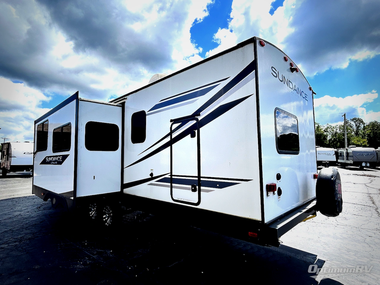 2022 Heartland Sundance Ultra Lite 326BH Photo 2