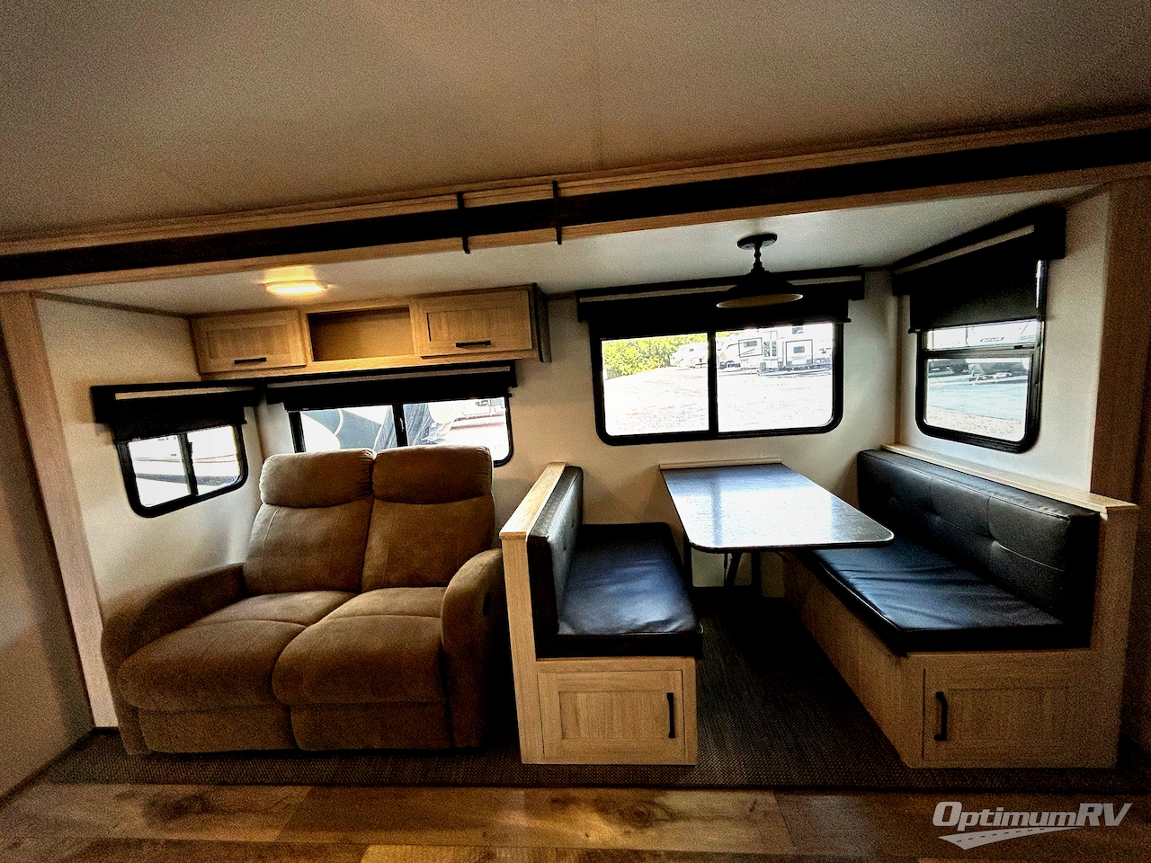2022 Heartland Sundance Ultra Lite 326BH Photo 6