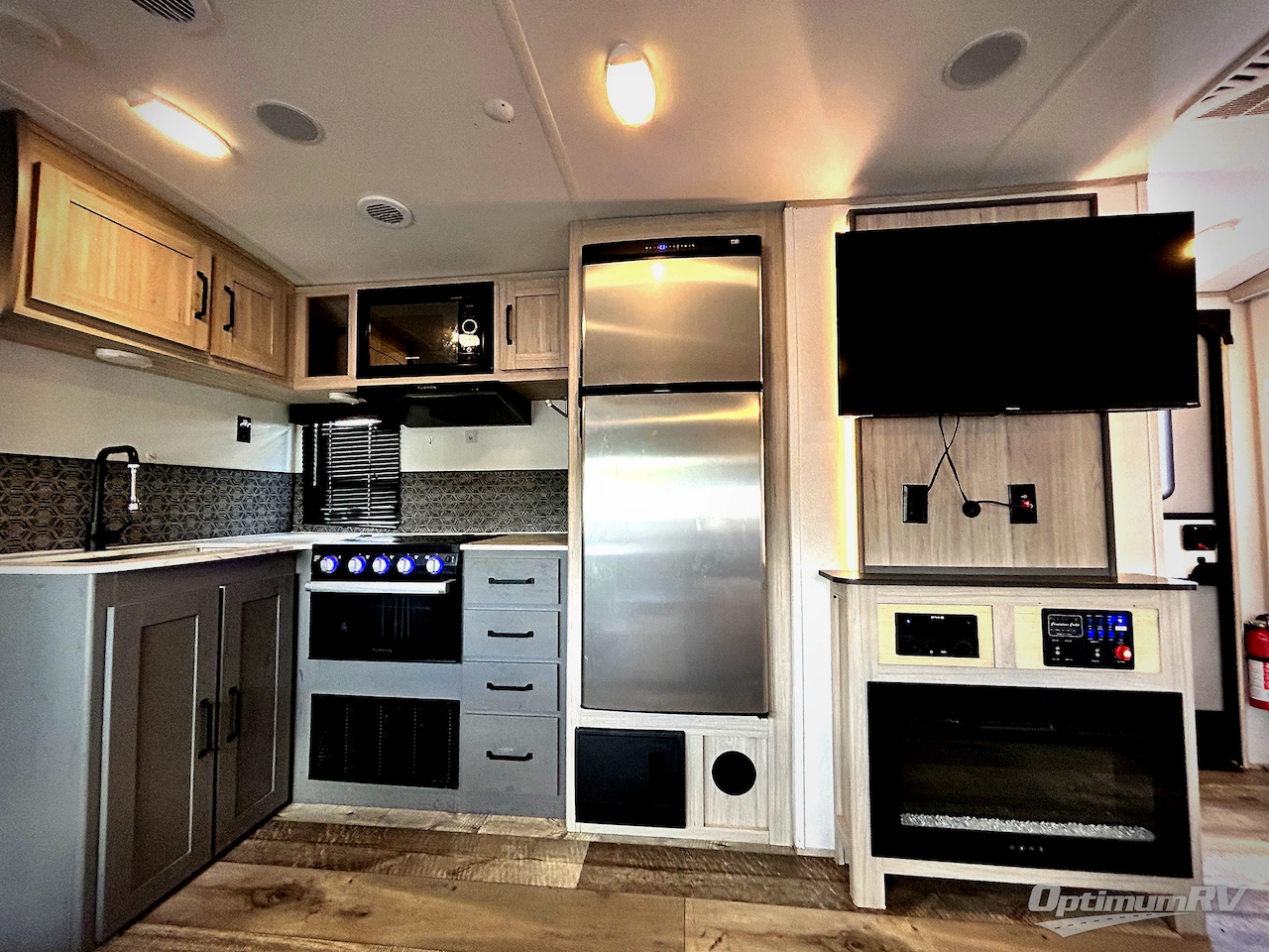 2022 Heartland Sundance Ultra Lite 326BH Photo 7