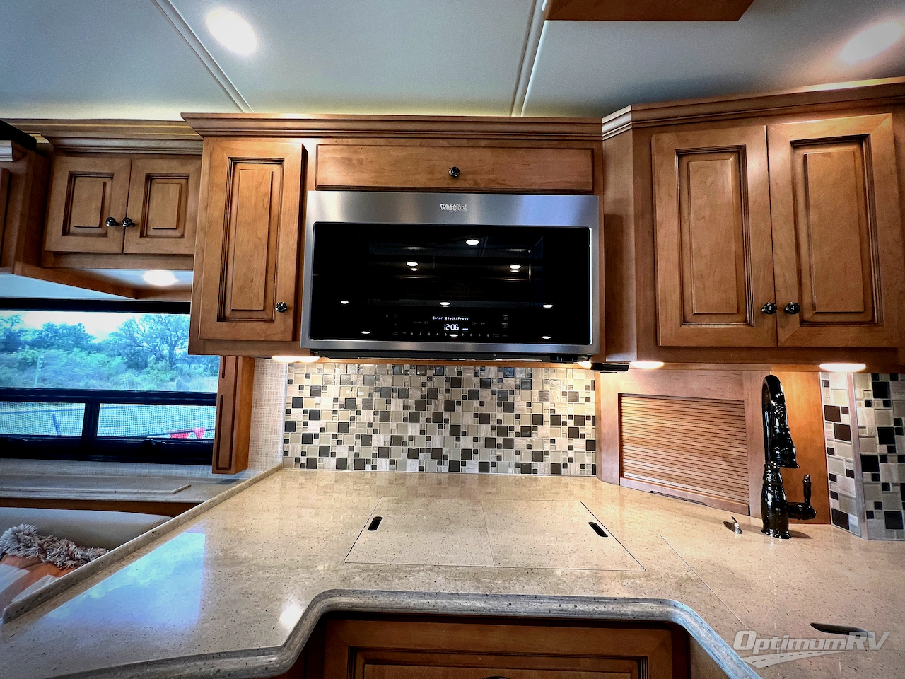 2022 Newmar Dutch Star 4081 Photo 14