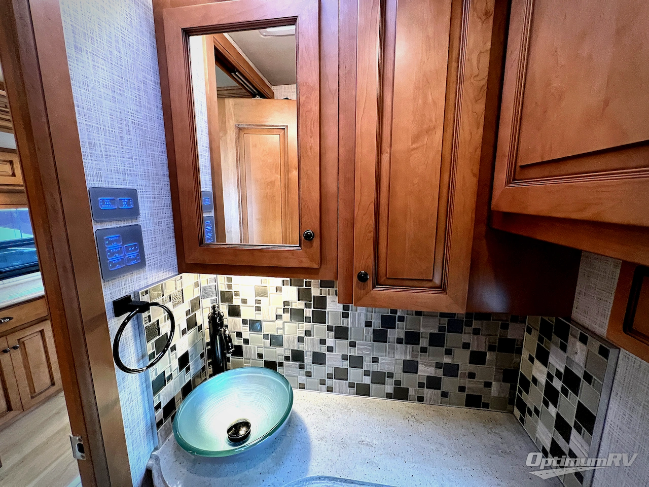 2022 Newmar Dutch Star 4081 Photo 20