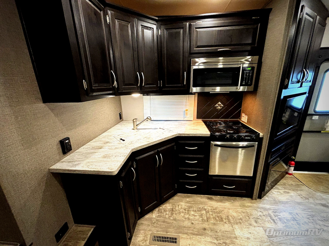 2018 KZ Durango 1500 D259RDD Photo 6