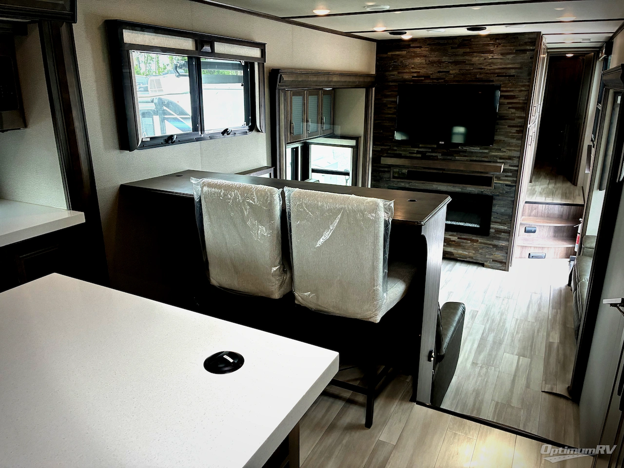 2022 Grand Design Solitude 390RK Photo 13