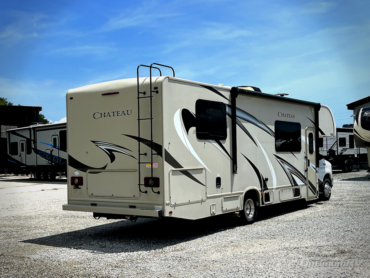 2019 Thor Chateau 31Y Photo 2