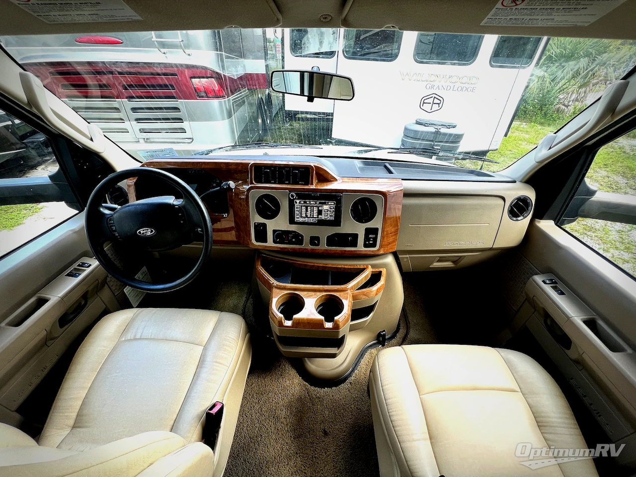 2011 Winnebago Aspect 28T Photo 7