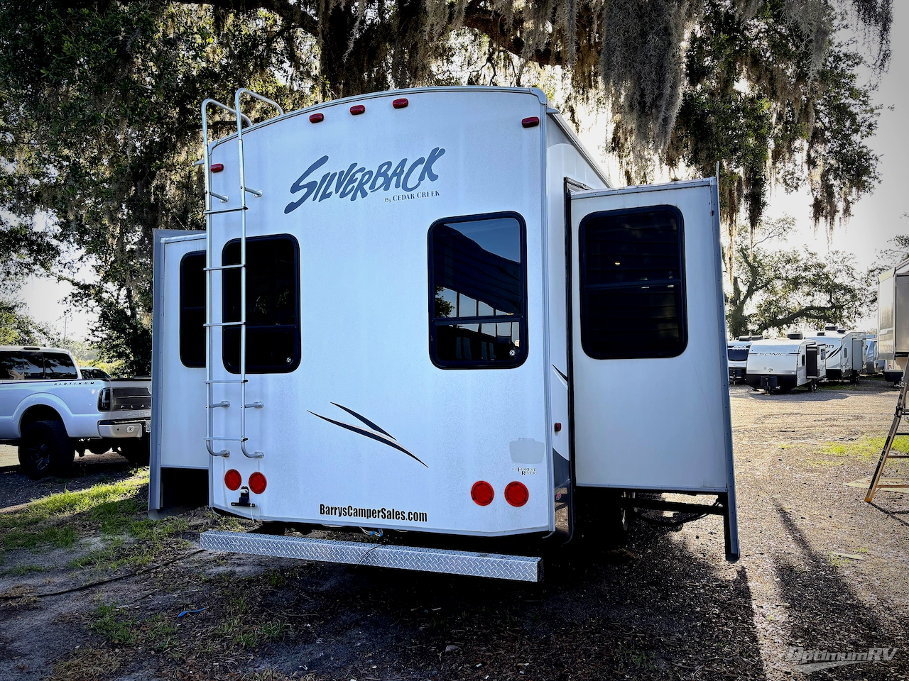 2015 Forest River Cedar Creek Silverback 29RE Photo 3