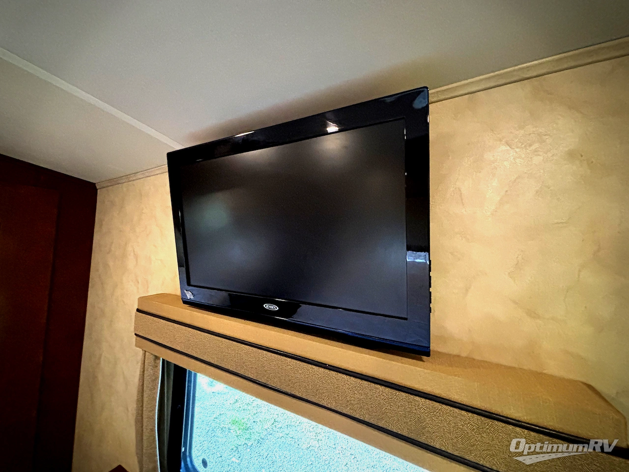 2015 Forest River Cedar Creek Silverback 29RE Photo 9