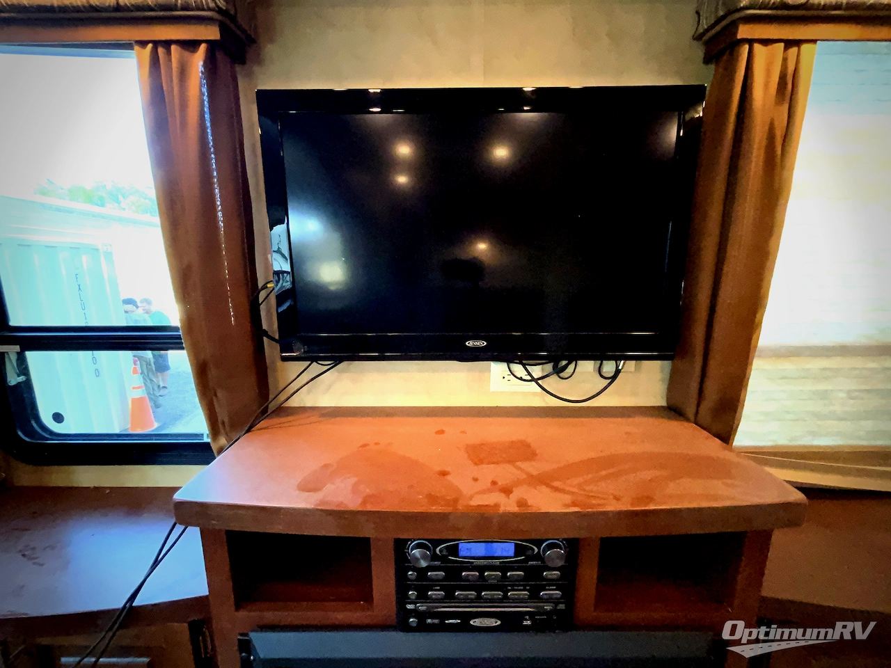 2015 Forest River Cedar Creek Silverback 29RE Photo 17