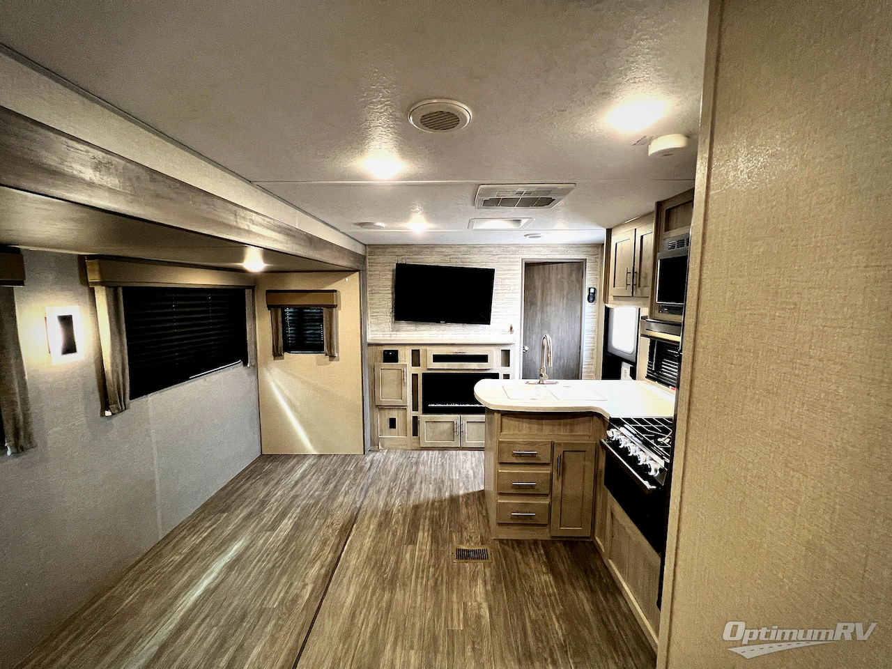 2023 Forest River Aurora Sky Series 340BHTS Photo 5