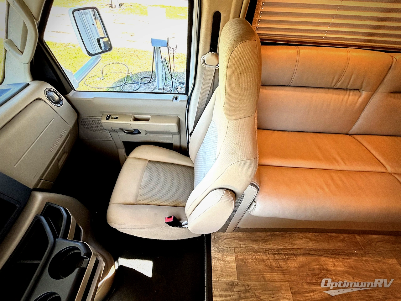 2023 Thor Quantum SE SE28 Ford Photo 9