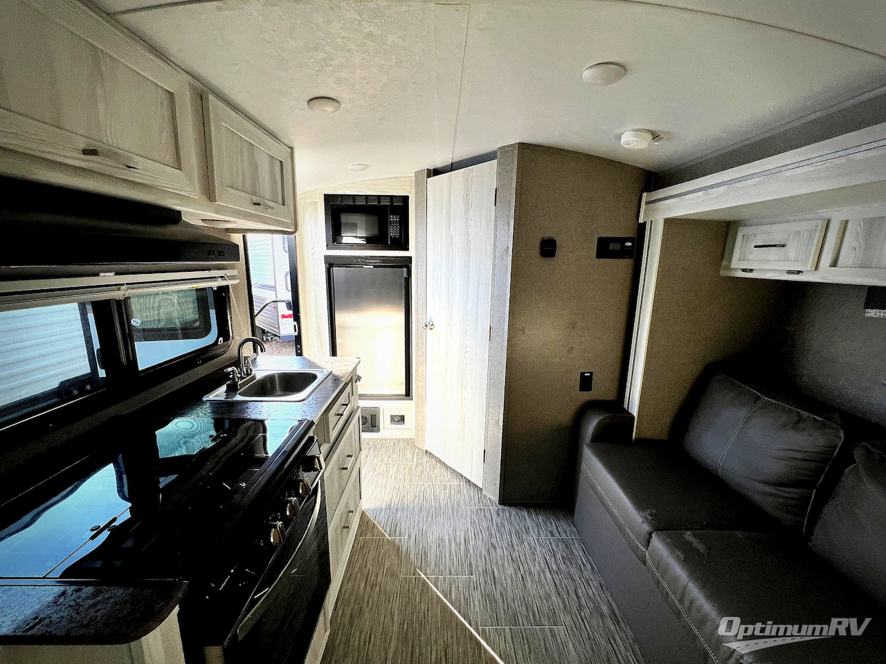 2020 Forest River Rockwood GEO Pro 19FBS Photo 5