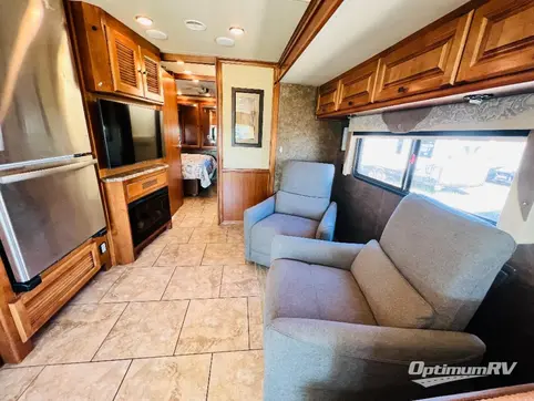 2014 Tiffin Allegro 31SA RV Photo 2