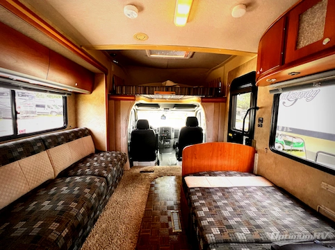 2008 Winnebago View 24H RV Photo 3