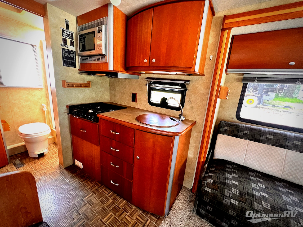 2008 Winnebago View 24H Photo 27