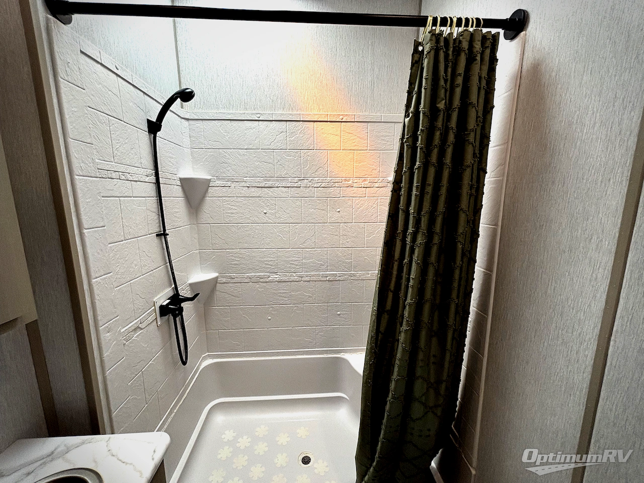 2024 Forest River Wildwood Heritage Glen 378FL Photo 15