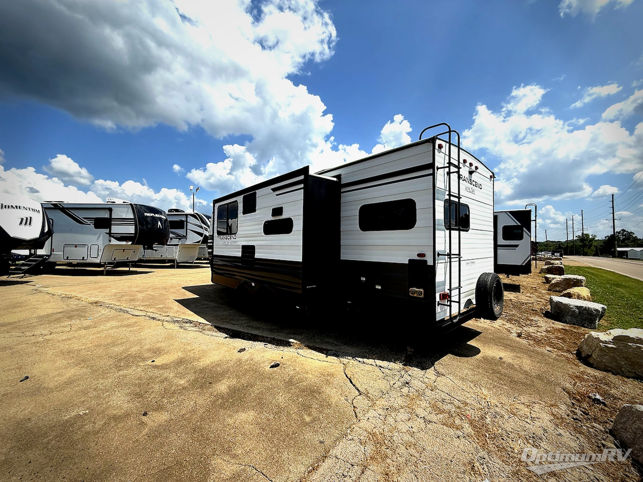 2021 Grand Design Transcend Xplor 240ML Photo 2