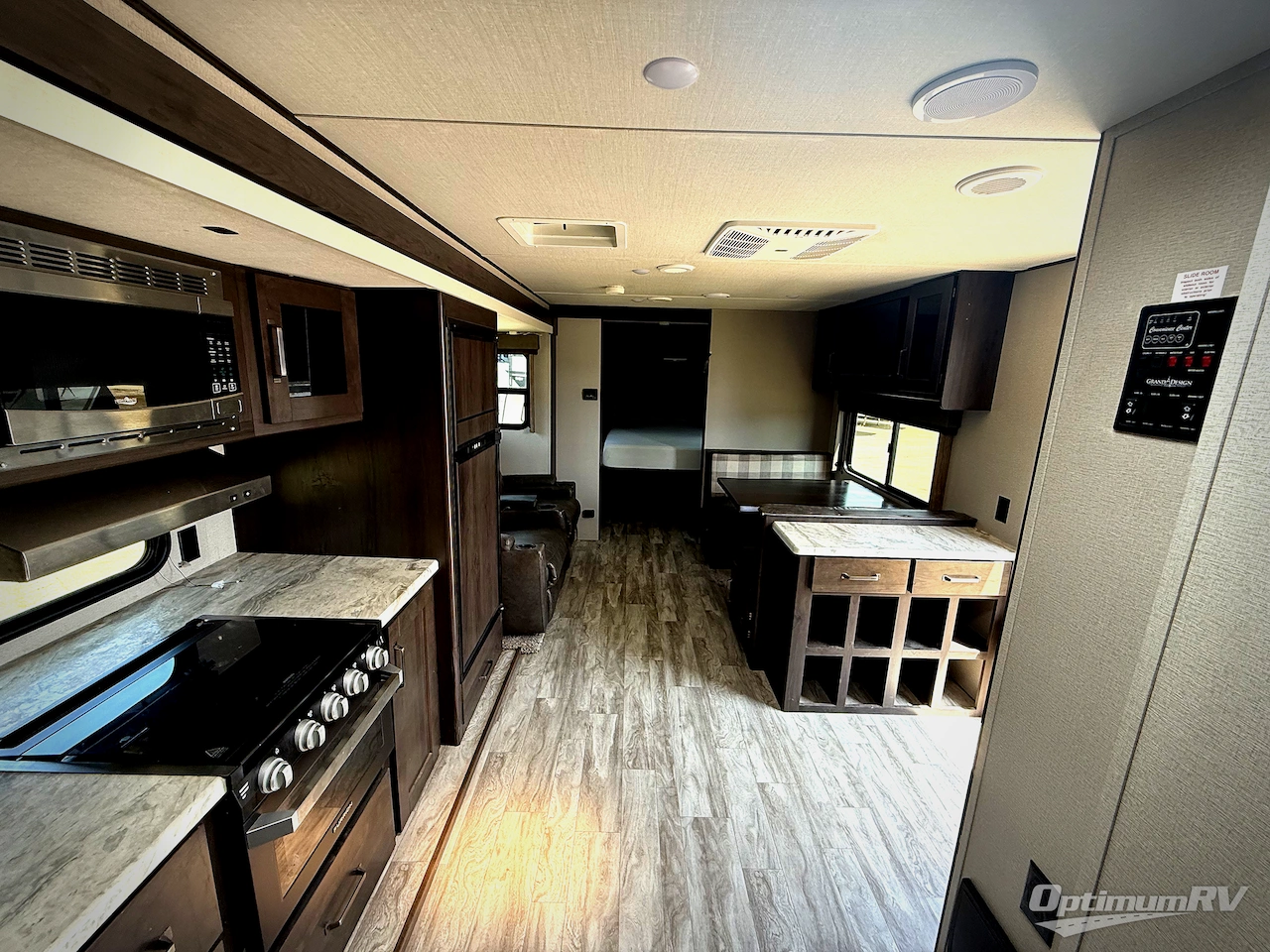 2021 Grand Design Transcend Xplor 240ML Photo 4