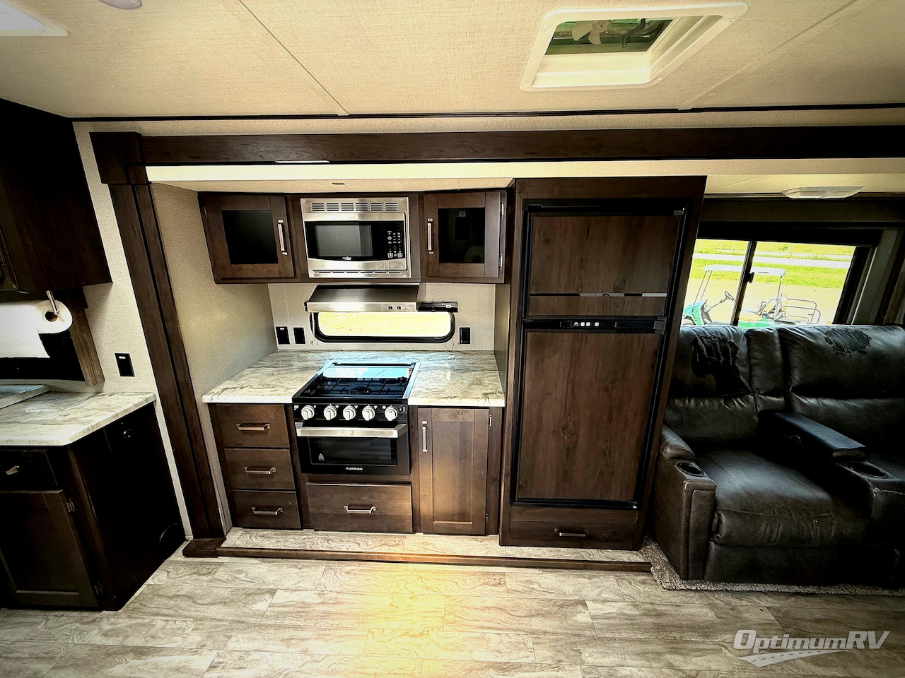2021 Grand Design Transcend Xplor 240ML Photo 9