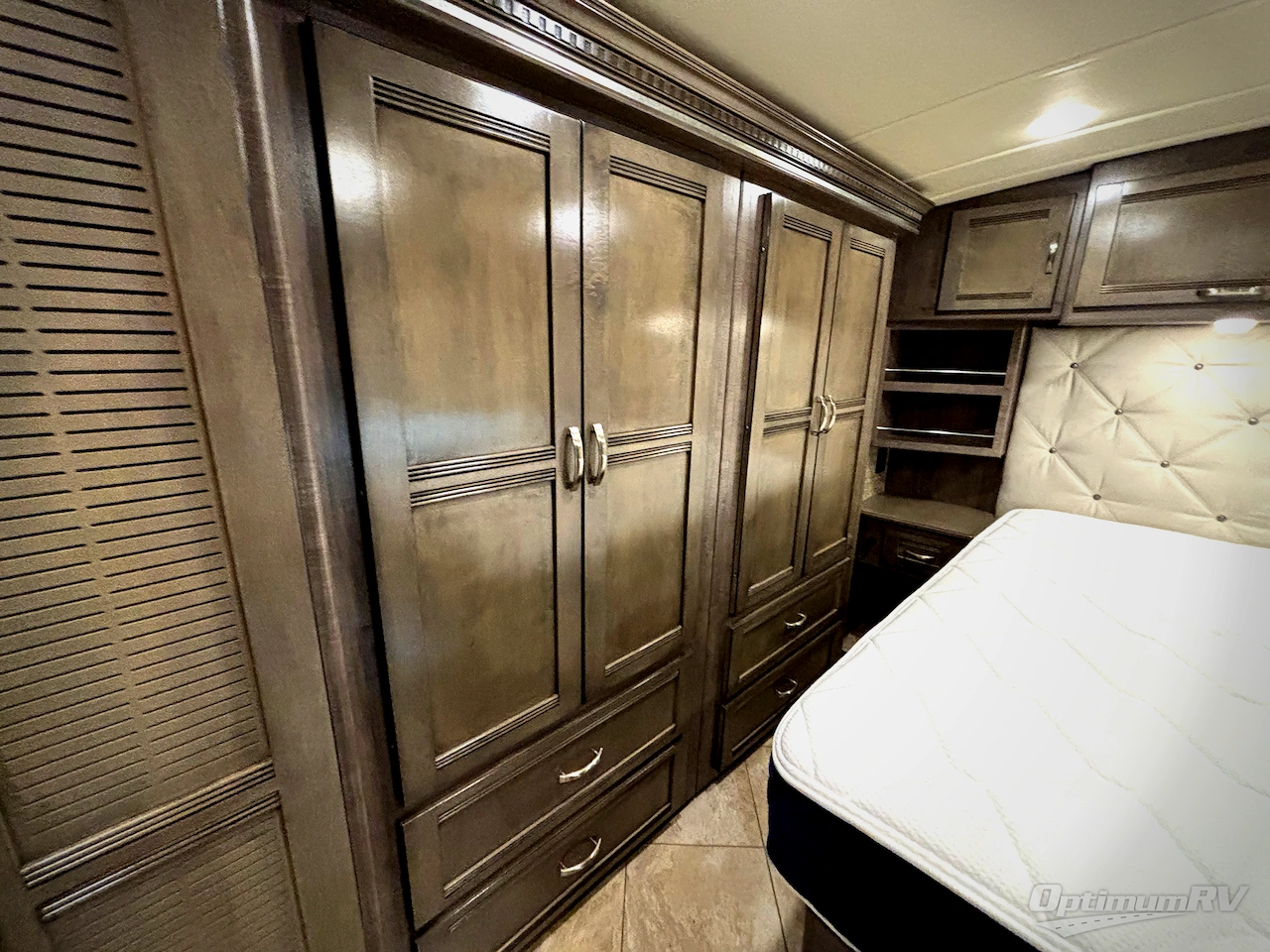 2019 Winnebago Forza 34T Photo 20