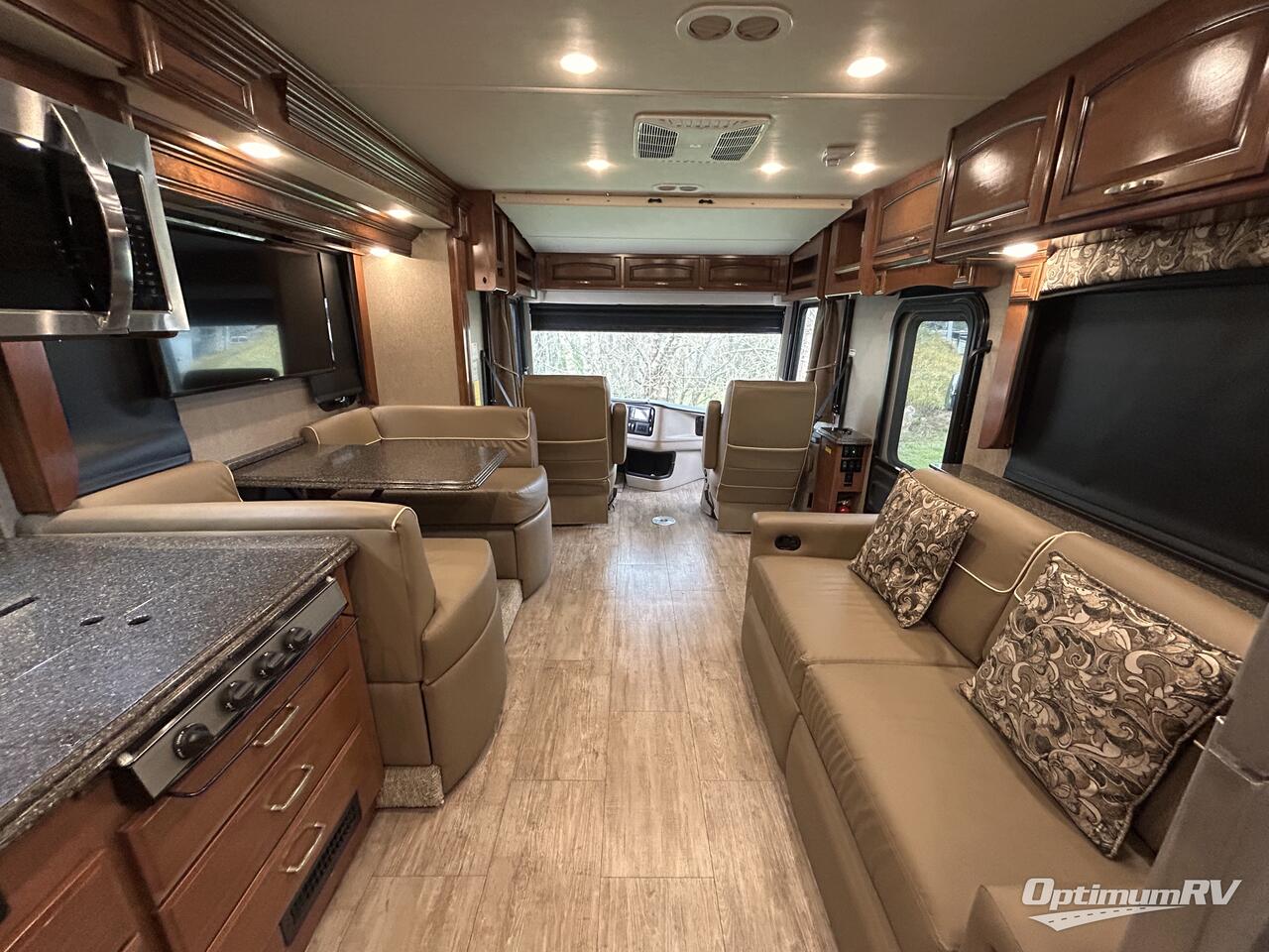 2018 Holiday Rambler Navigator XE 33D Photo 7