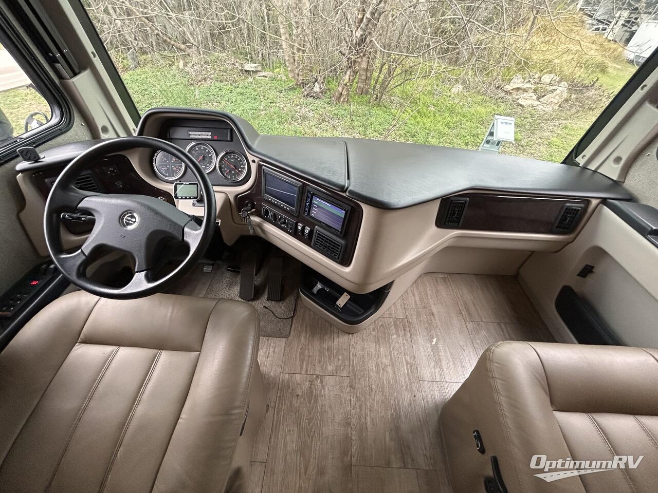 2018 Holiday Rambler Navigator XE 33D Photo 5