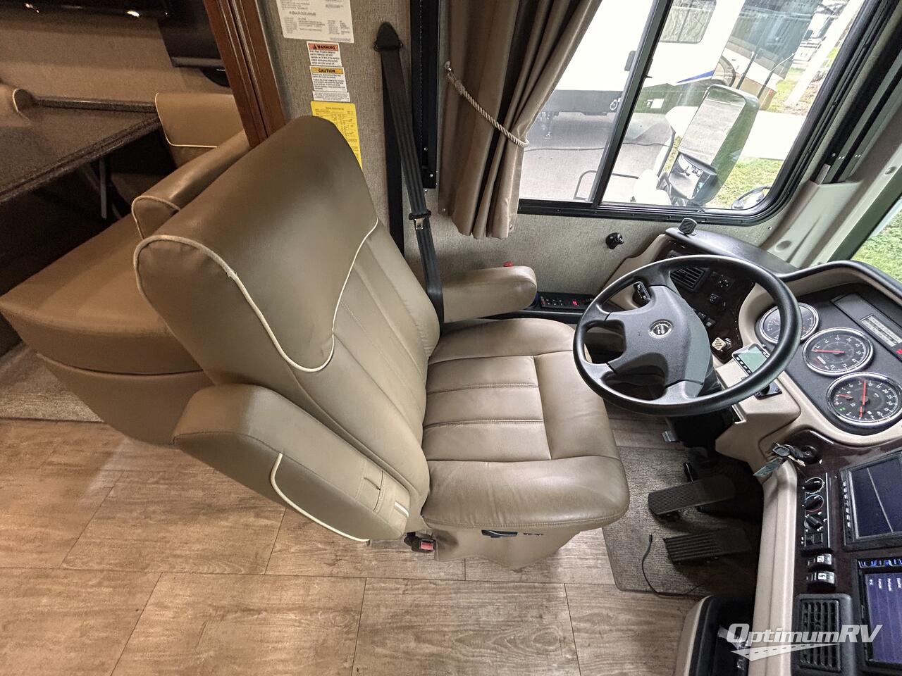 2018 Holiday Rambler Navigator XE 33D Photo 3