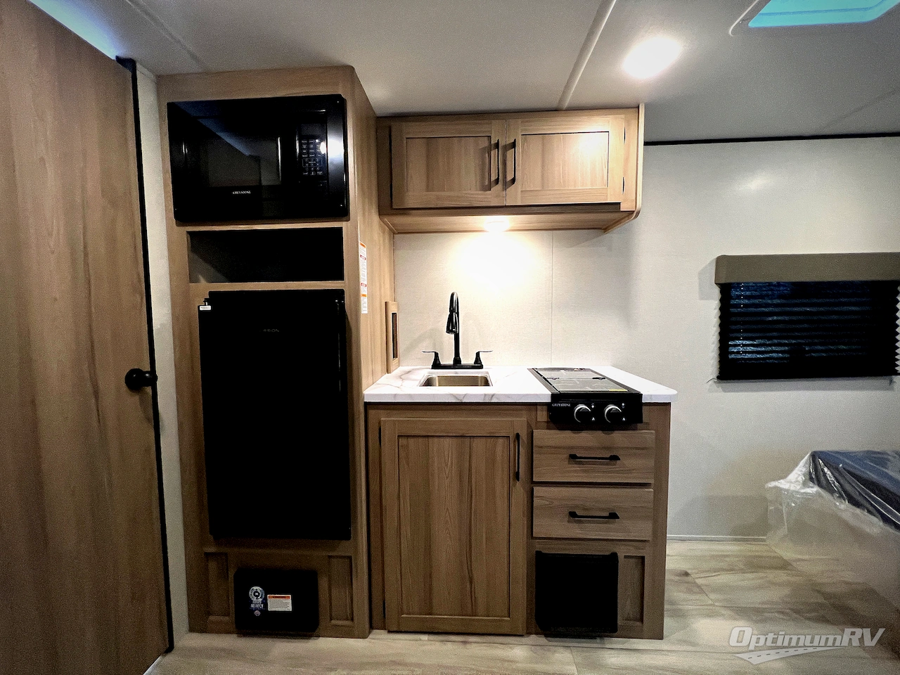 2025 Keystone Coleman Light 17RX Photo 8