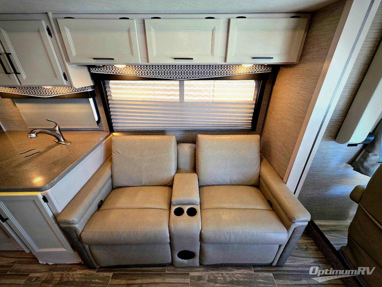 2023 Thor ACE 29D Photo 9