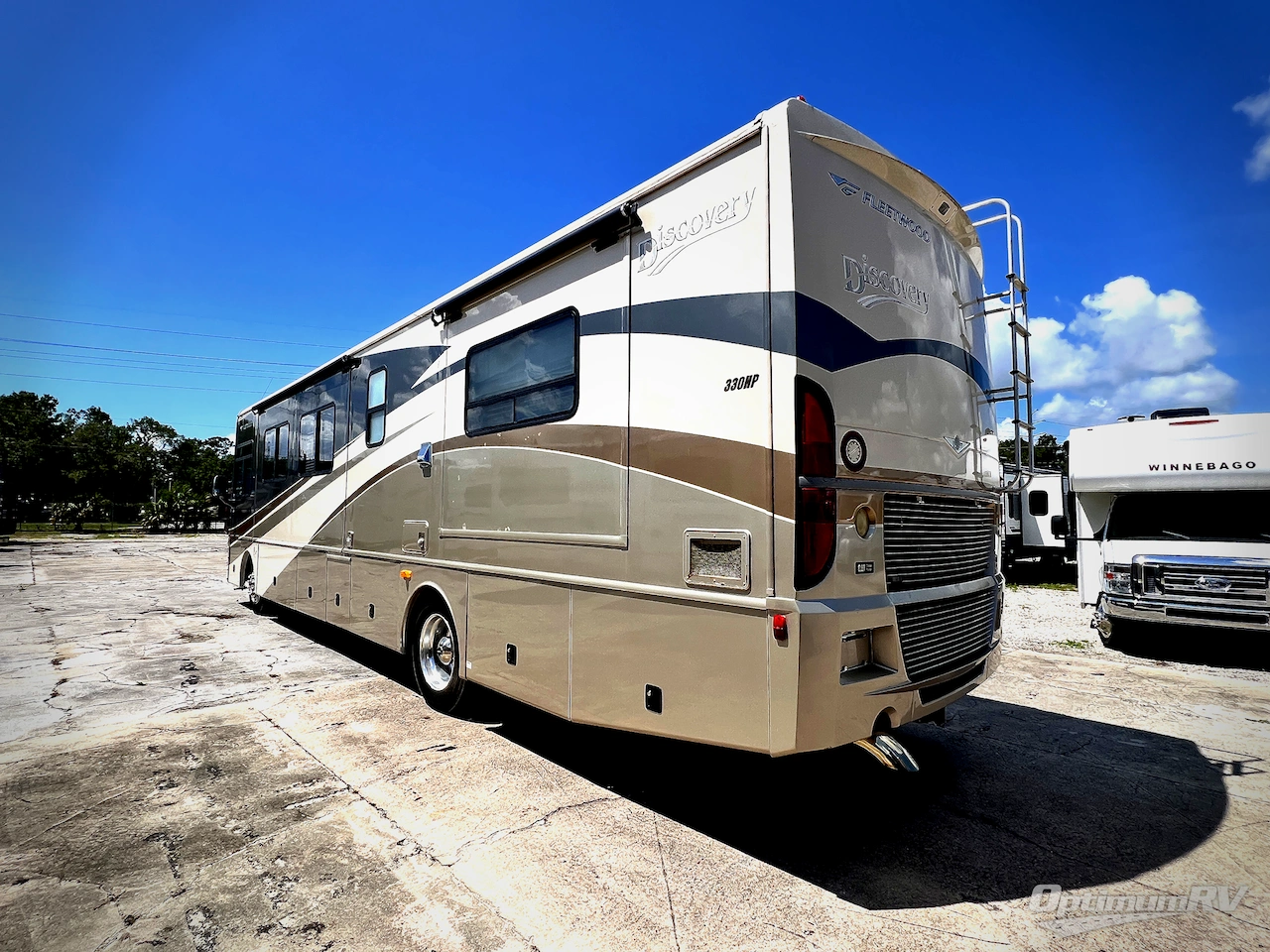 2006 Fleetwood Discovery 39L Photo 3