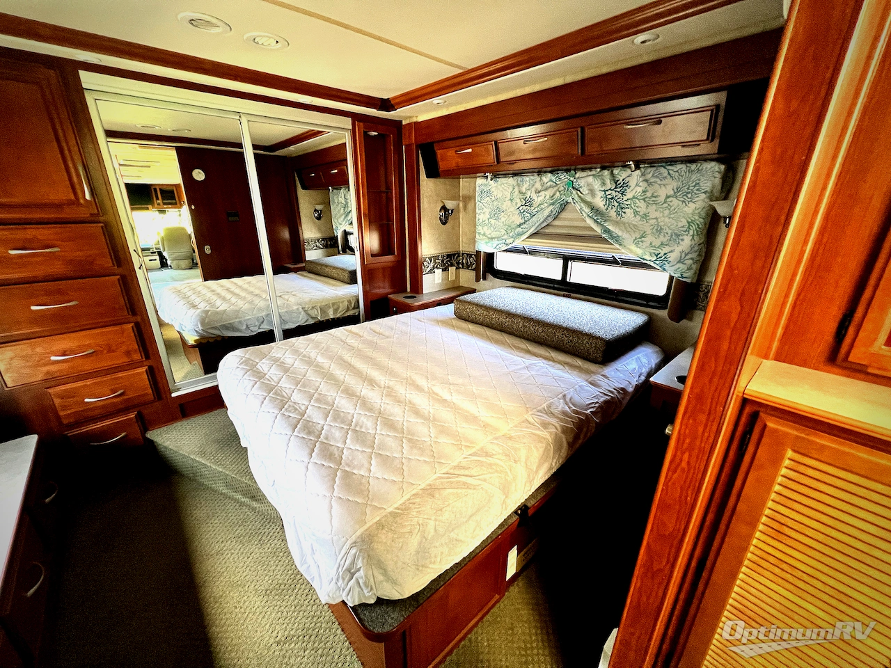 2006 Fleetwood Discovery 39L Photo 20