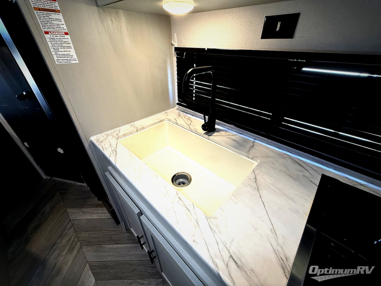 2021 Forest River Salem FSX 179DBKX Photo 14