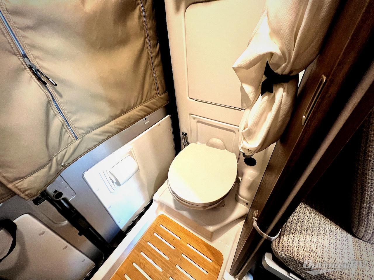 2023 Winnebago Travato 59K Photo 19