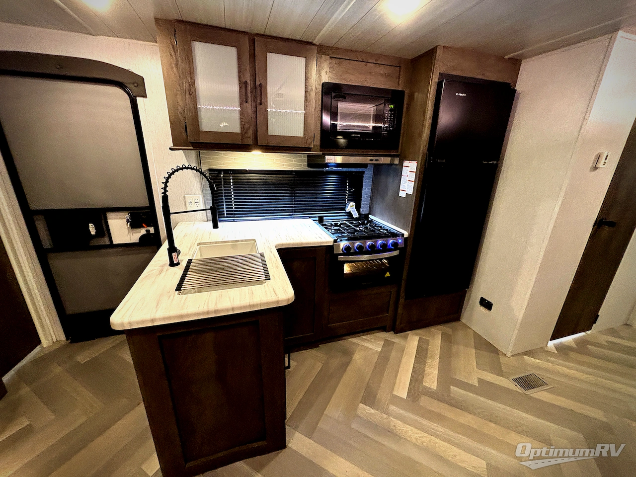 2022 Forest River Salem 31KQBTS Photo 9