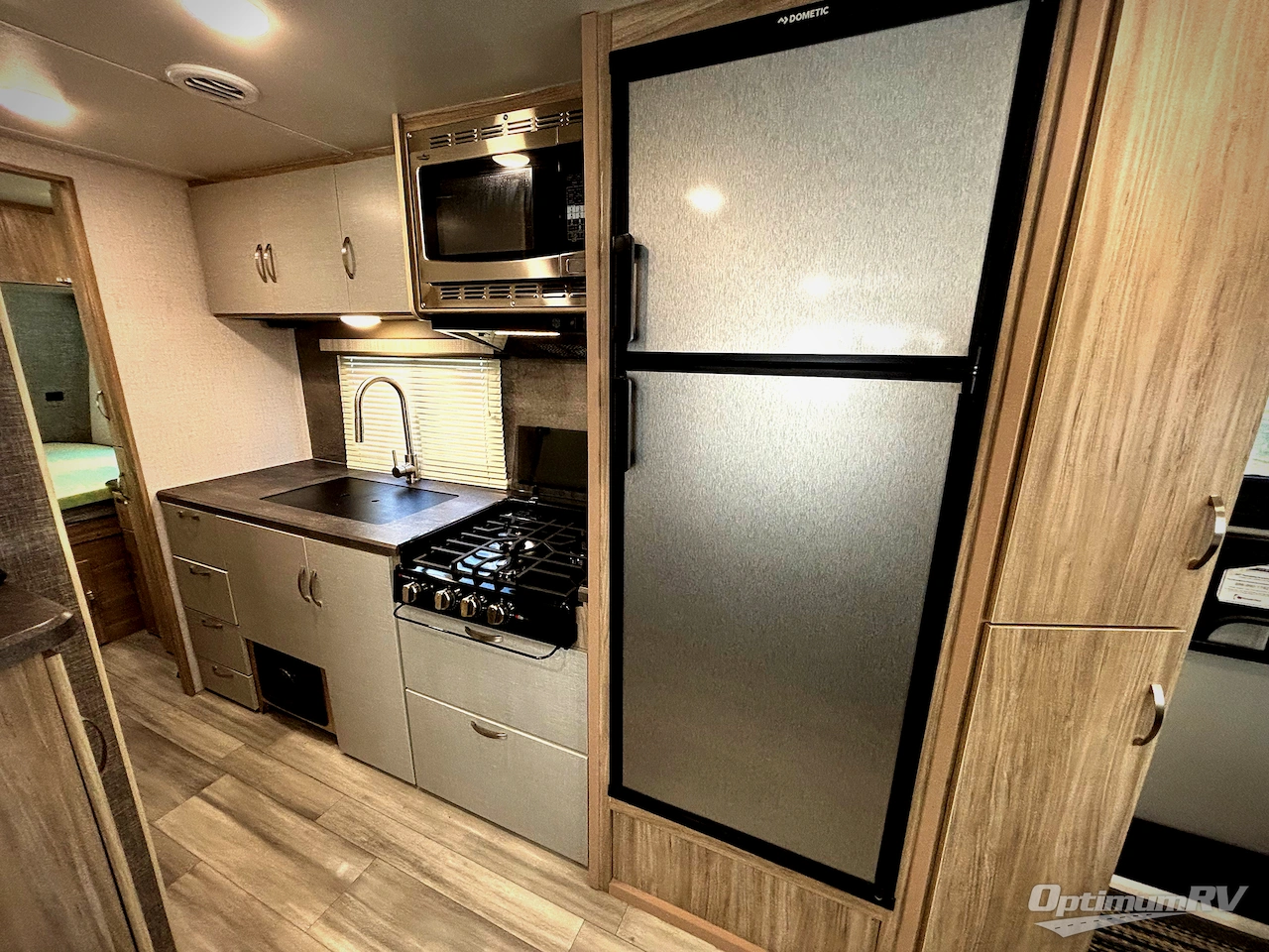 2022 Winnebago Towables Micro Minnie 2225RL Photo 6