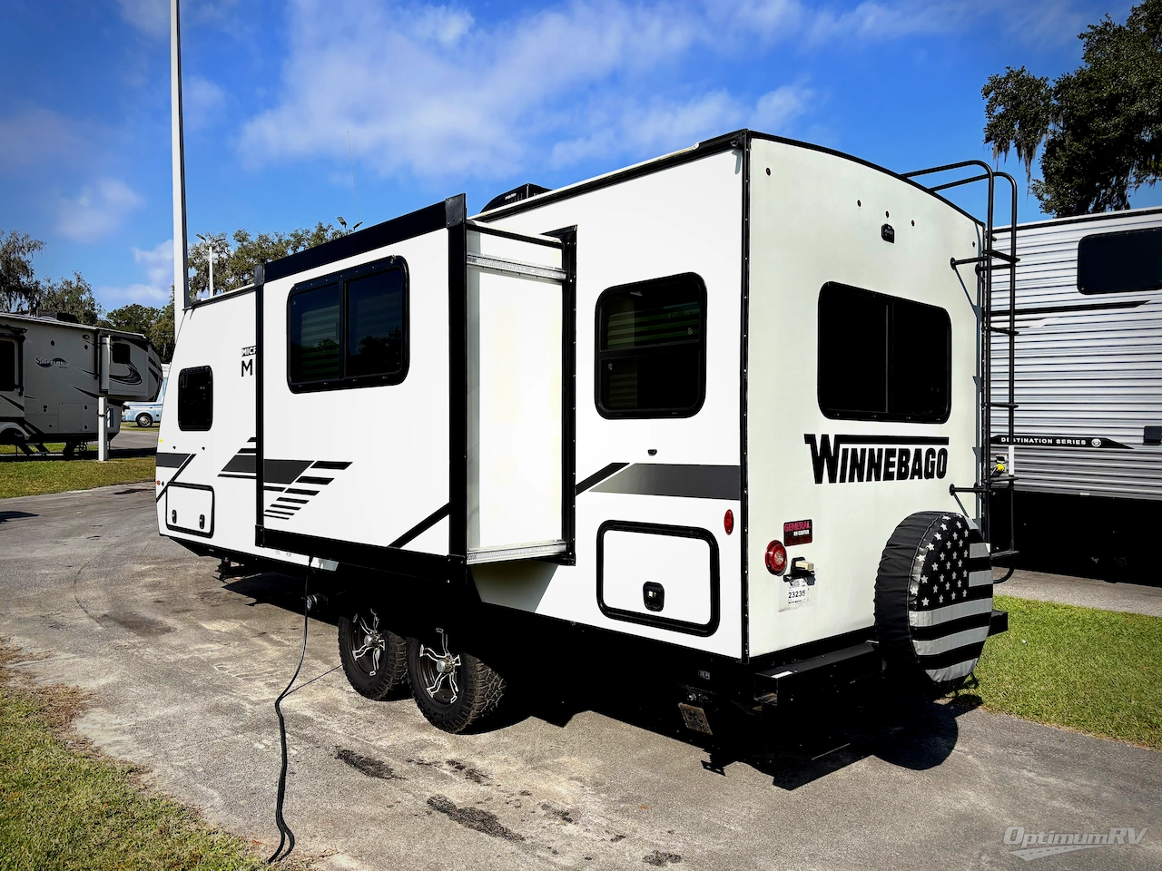 2022 Winnebago Towables Micro Minnie 2225RL Photo 3